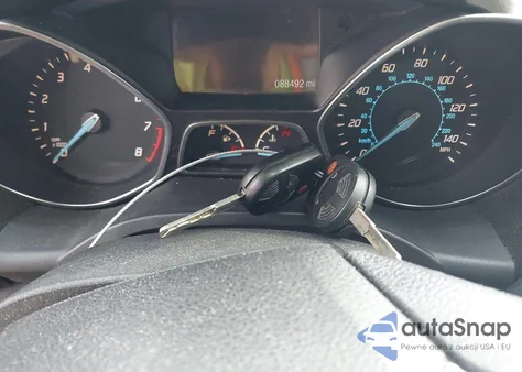 2016 Ford Escape S z USA, uszkodzony, nr VIN 1FMCU0F74GUB37107